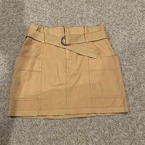 NWOT NEVER WORN. Wild Fable (Target) Size Medium Khaki Skirt